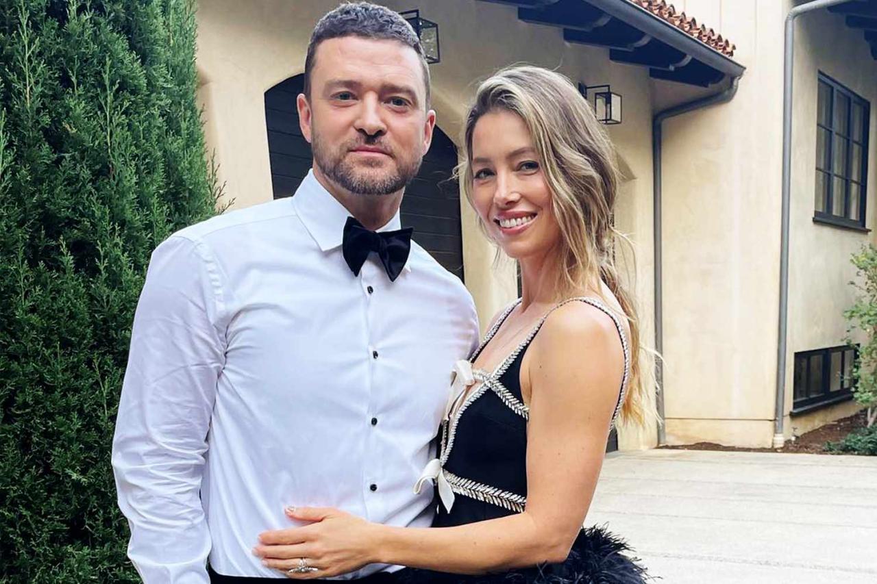 Justin Timberlake Celebrates 10th Anniversary with Jessica Biel